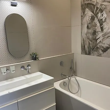 Le Palais Du Commerce Apartment